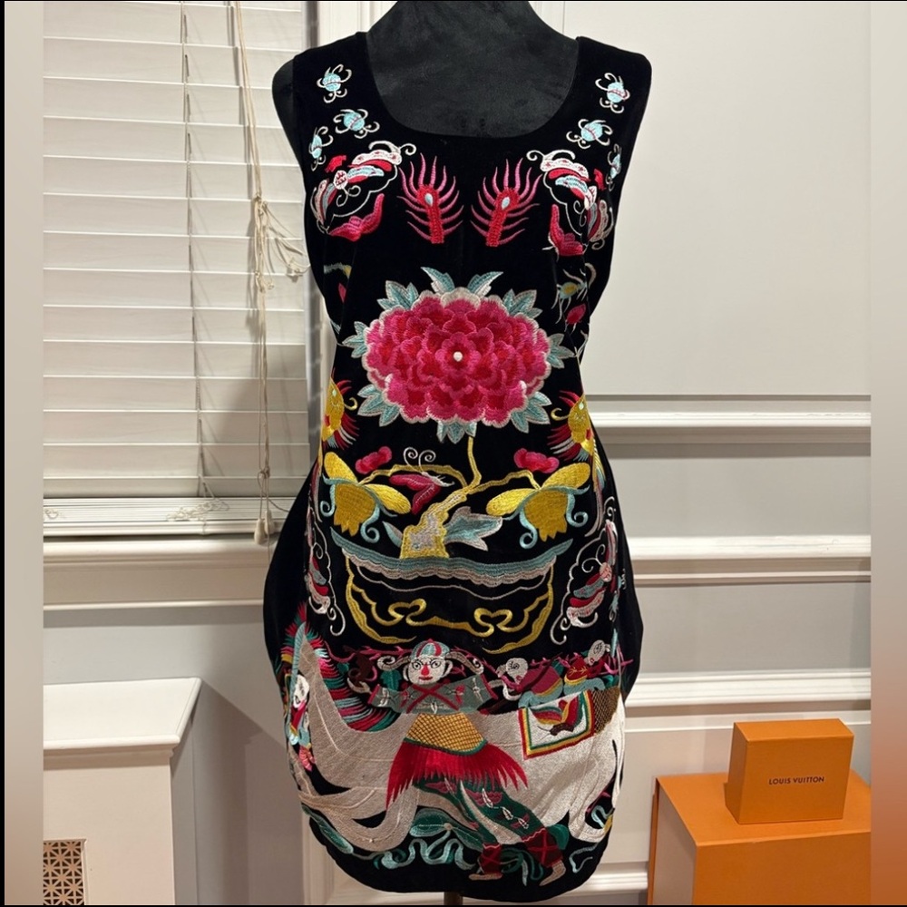 Event Classy Velvet Embroidered Black Dress